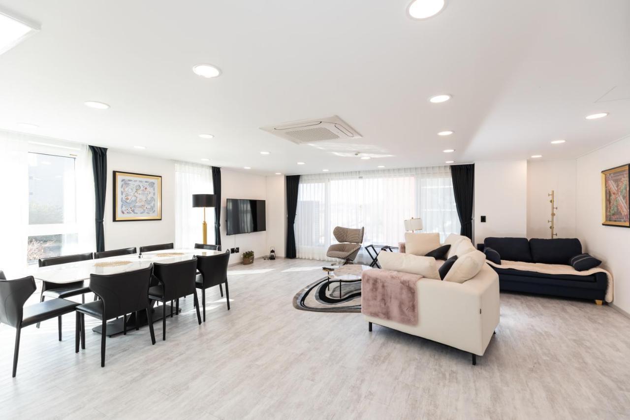 La Vie Est Belle Hotel Инчон Екстериор снимка