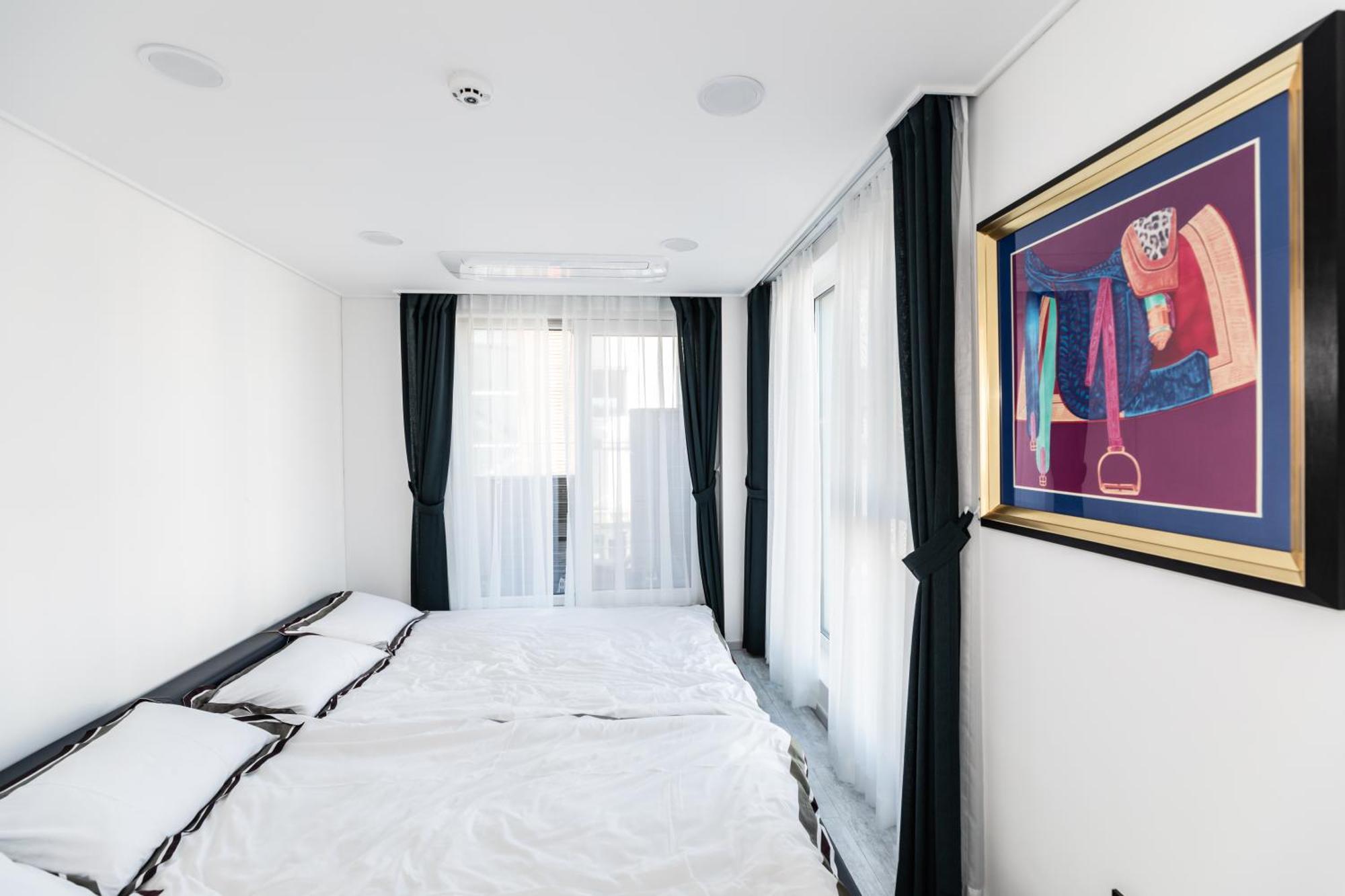 La Vie Est Belle Hotel Инчон Стая снимка