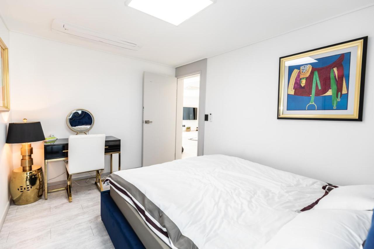 La Vie Est Belle Hotel Инчон Екстериор снимка
