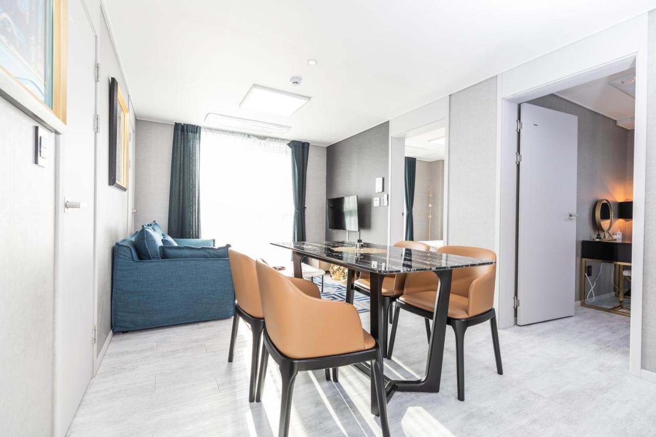 La Vie Est Belle Hotel Инчон Екстериор снимка